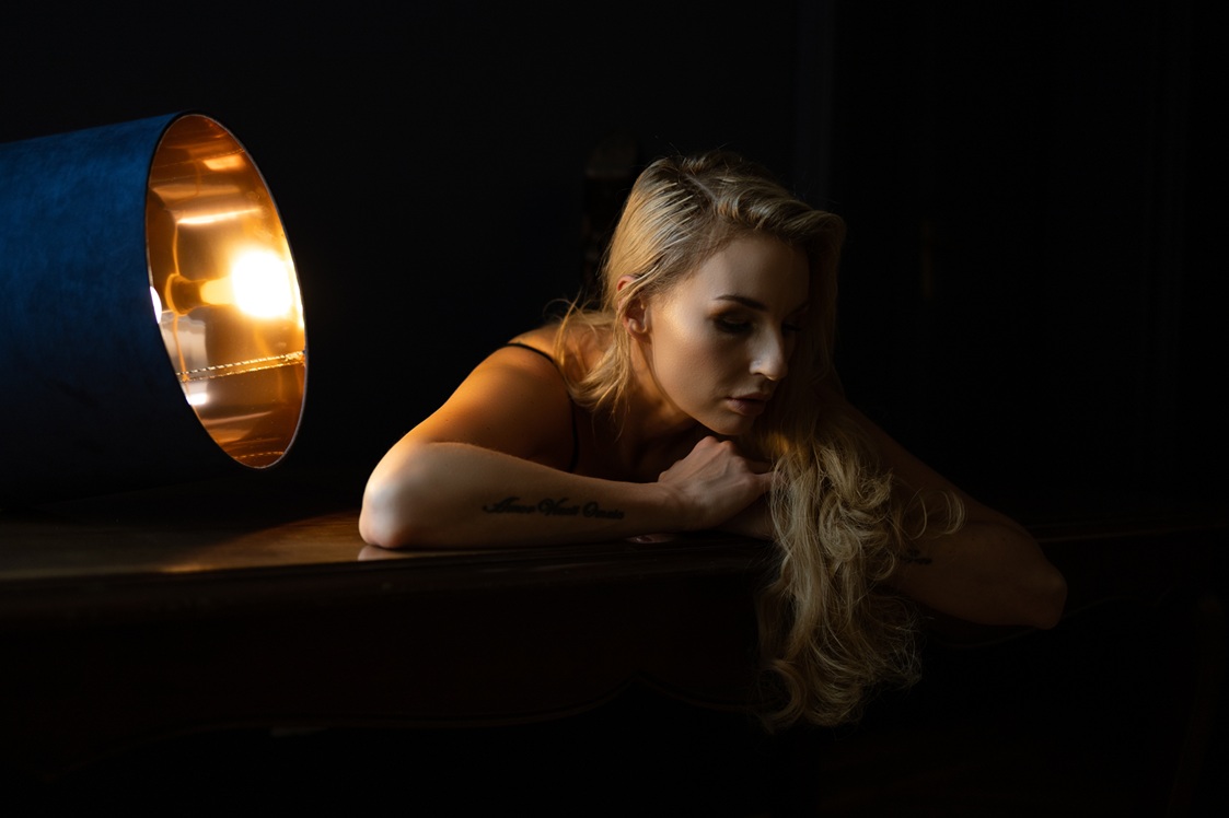 Fotografia kobieca, która podkreśli Twoją siłę, piękno i wyjątkową osobowość