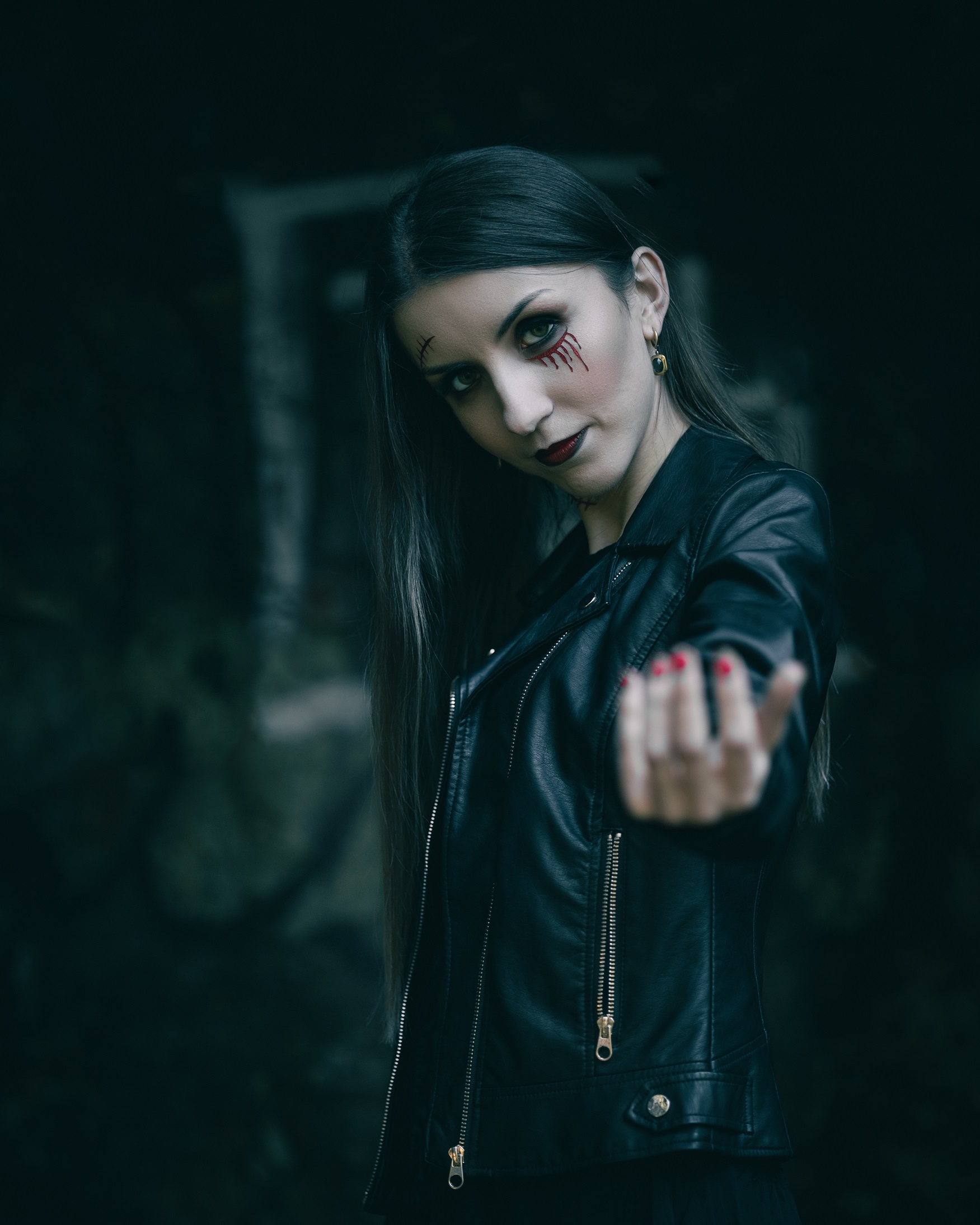 Profesjonalna fotografia ślubna – naturalne kadry, elegancja i emocje, które pozostaną z Wami na zawsze. Wasz dzień uchwycony w wyjątkowy sposób. Profesjonalna sesja rodzinna – uchwycę codzienną radość, czułość i wspólne chwile, które staną się piękną pamiątką na lata. Luksusowa, kobieca sesja boudoir. Studio i doświadczenie pełne pewności siebie oraz pięknych zdjęć.