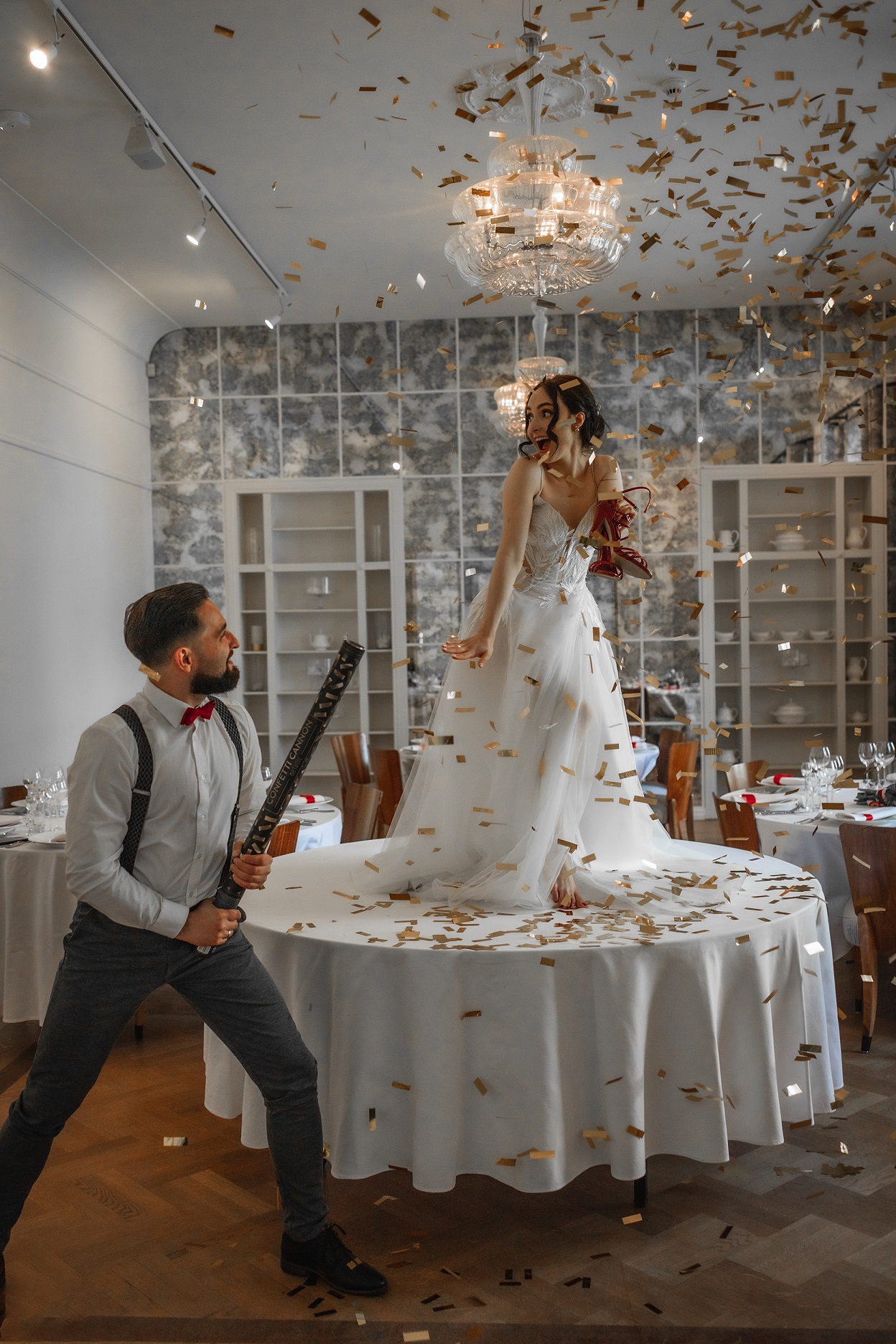 Profesjonalna fotografia ślubna – naturalne kadry, elegancja i emocje, które pozostaną z Wami na zawsze. Wasz dzień uchwycony w wyjątkowy sposób. Profesjonalna sesja rodzinna – uchwycę codzienną radość, czułość i wspólne chwile, które staną się piękną pamiątką na lata. Luksusowa, kobieca sesja boudoir. Studio i doświadczenie pełne pewności siebie oraz pięknych zdjęć.